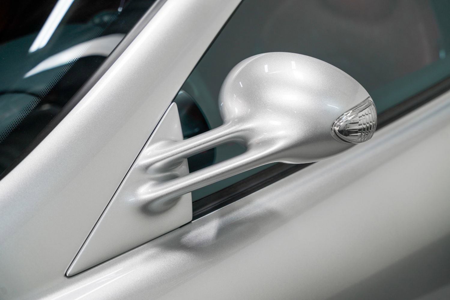 Used 2005 Mercedes-Benz SLR Coupe image 19