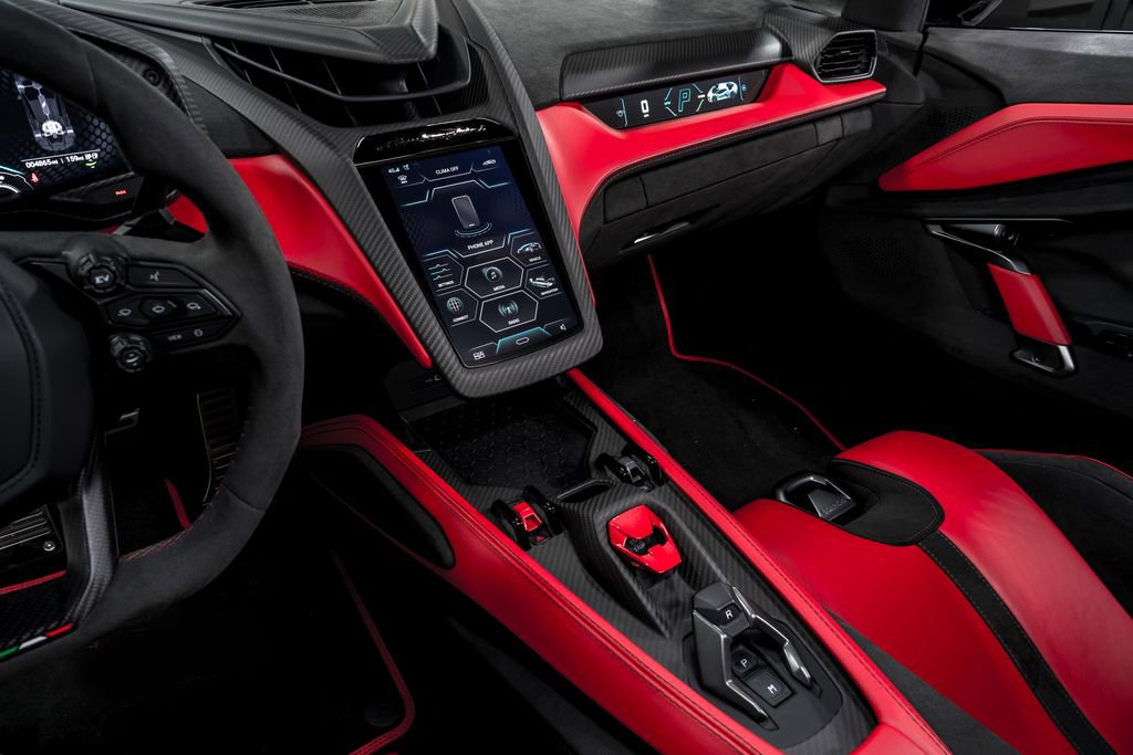 Used 2025 Lamborghini Revuelto image 23