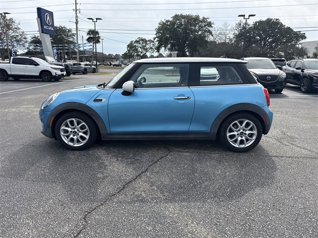 Used 2015 MINI Cooper 2-Door Hardtop image 8