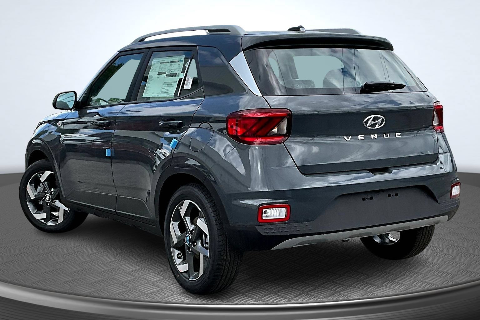 New 2026 Hyundai Venue SEL FWD image 3