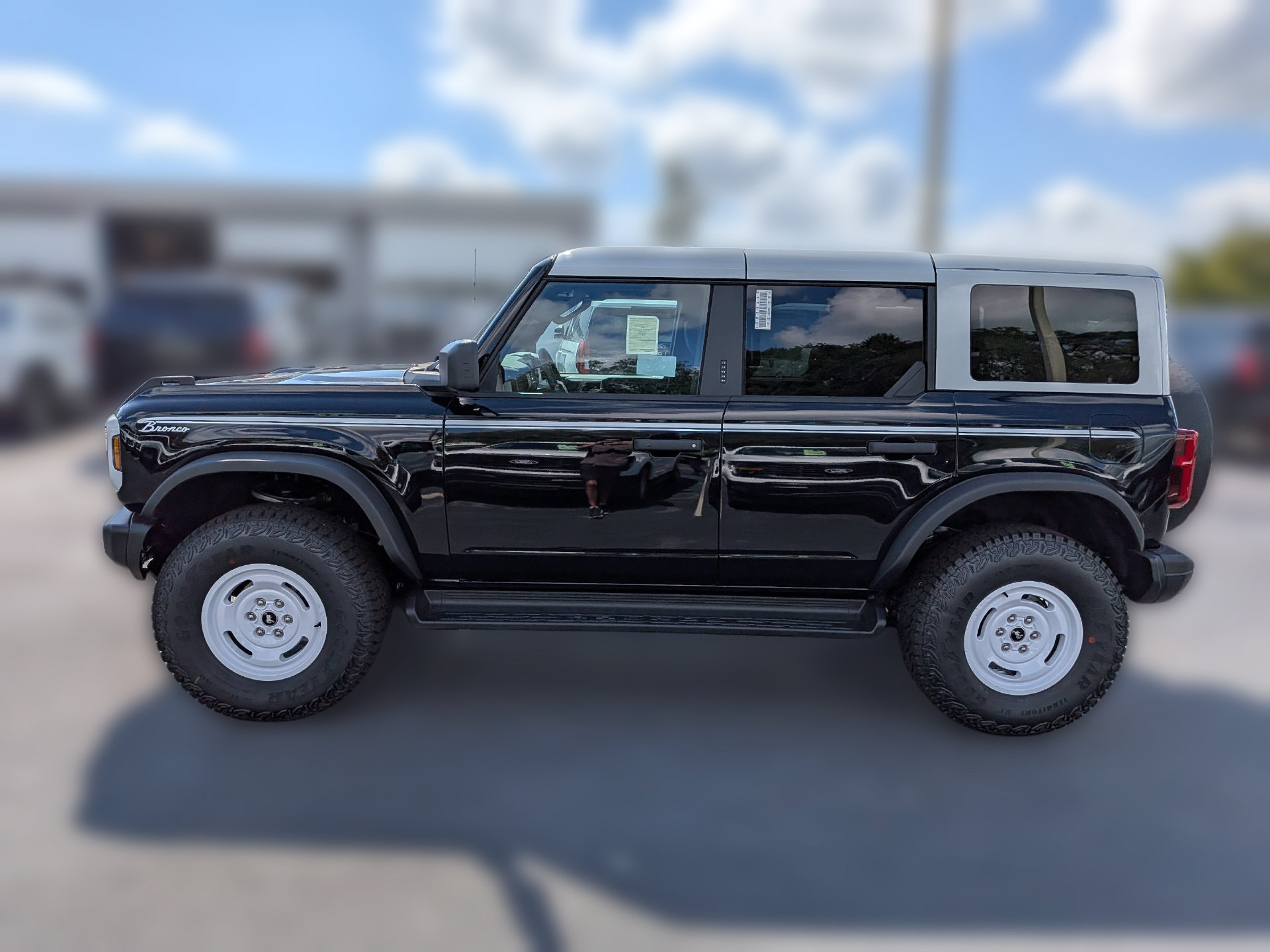 New 2026 Ford Bronco Heritage Edition AWD/4WD image 8