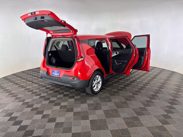 Used 2022 Kia Soul LX w/ Technology Package FWD image 16