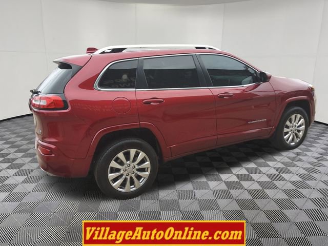 Used 2017 Jeep Cherokee Overland AWD/4WD image 4