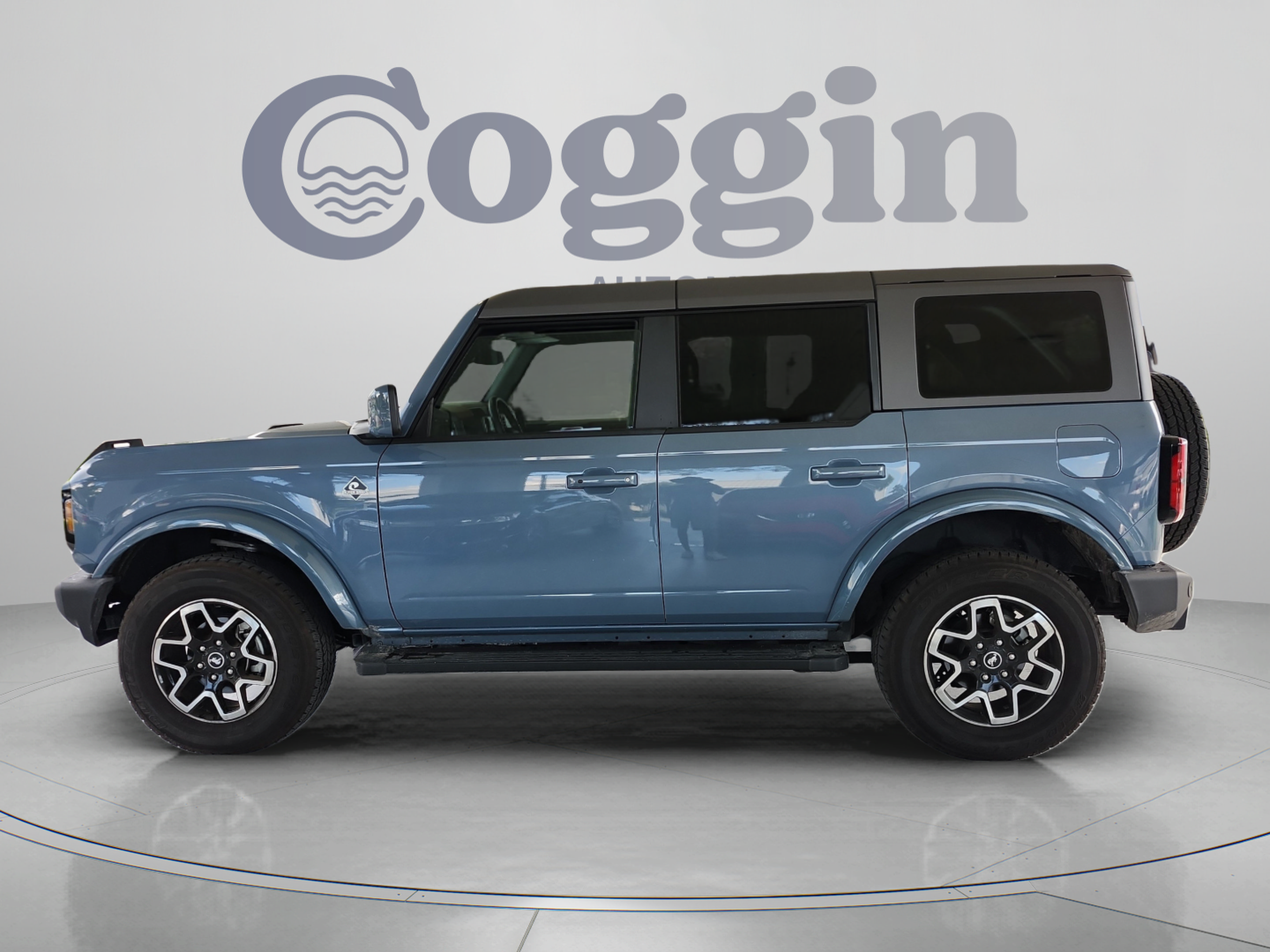 Certified 2024 Ford Bronco Outer Banks AWD/4WD image 2