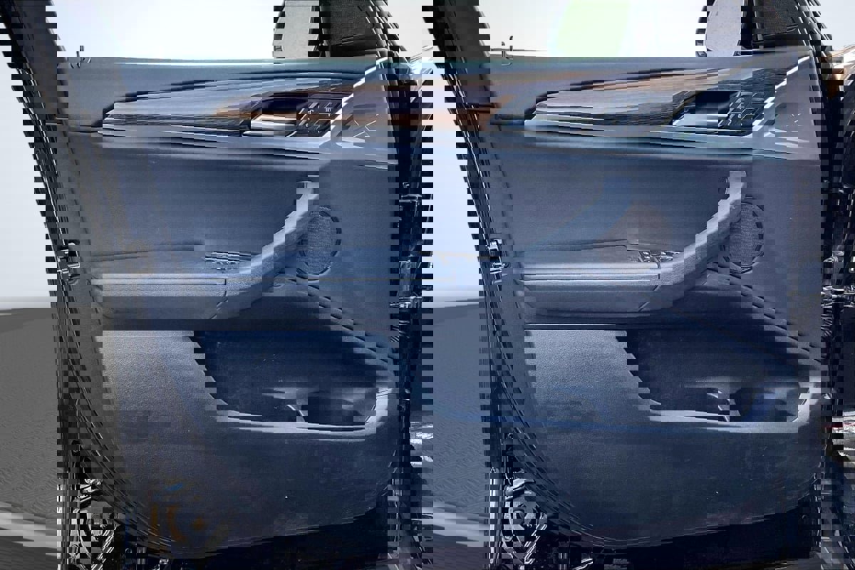 Used 2019 BMW X3 xDrive30i w/ Driving Assistance Package image 23