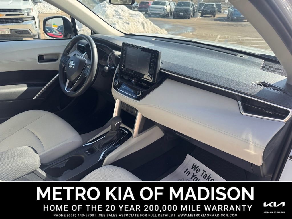 Used 2022 Toyota Corolla Cross LE image 26