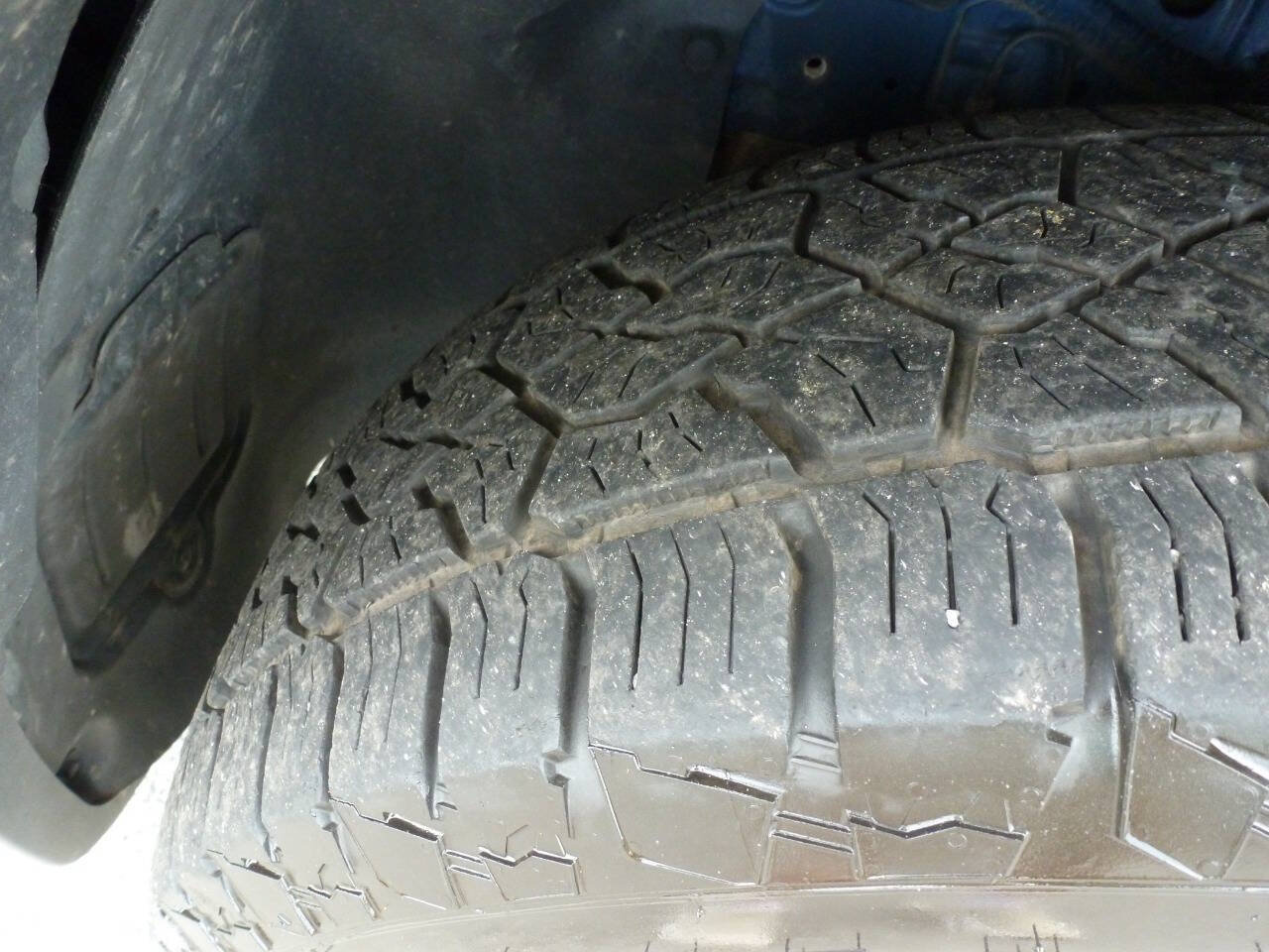 Used 2014 Jeep Cherokee Trailhawk AWD/4WD image 18