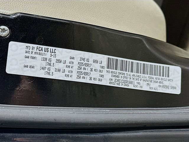 Used 2016 Chrysler Town & Country Touring-L image 37