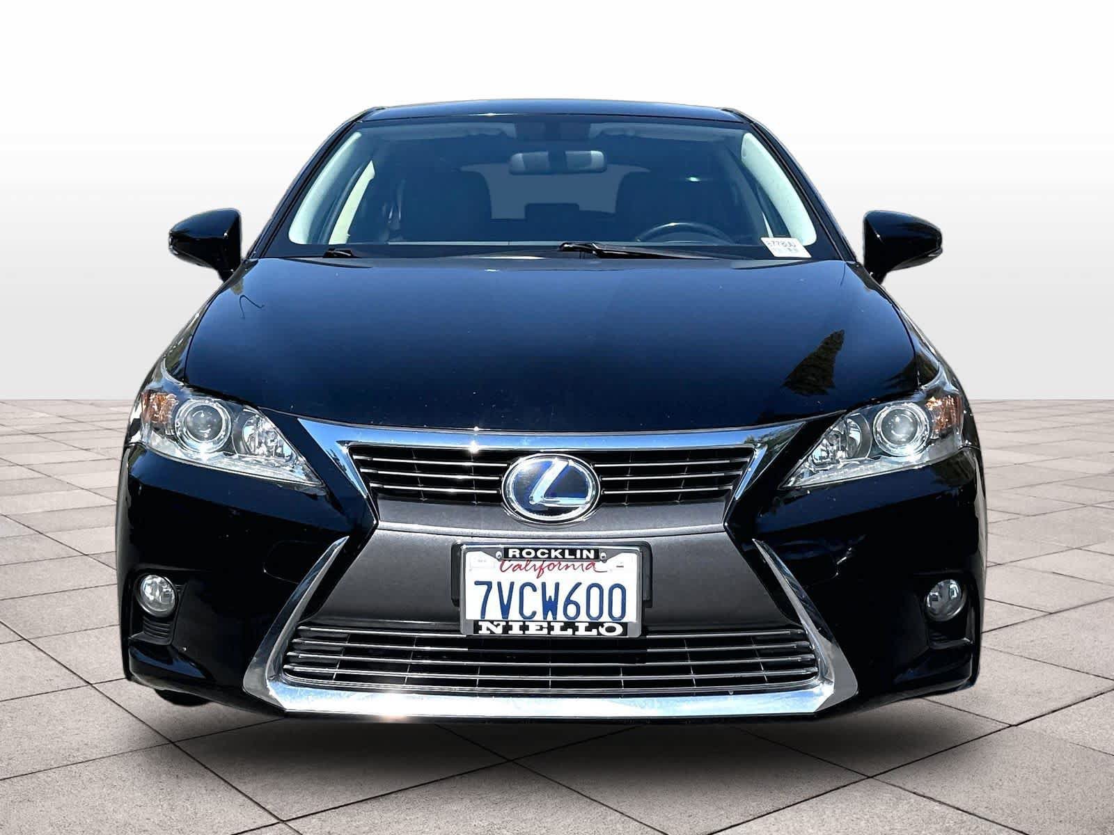 Used 2016 Lexus CT 200h w/ Accessory Package 2 FWD image 3