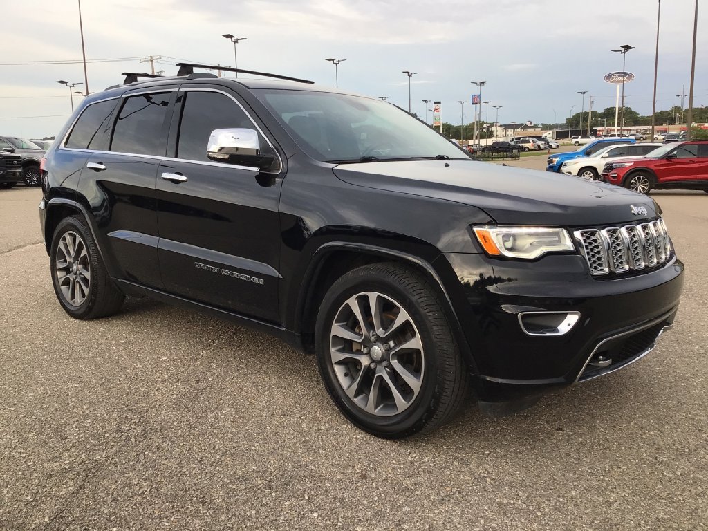 Used 2017 Jeep Grand Cherokee Overland AWD/4WD image 8