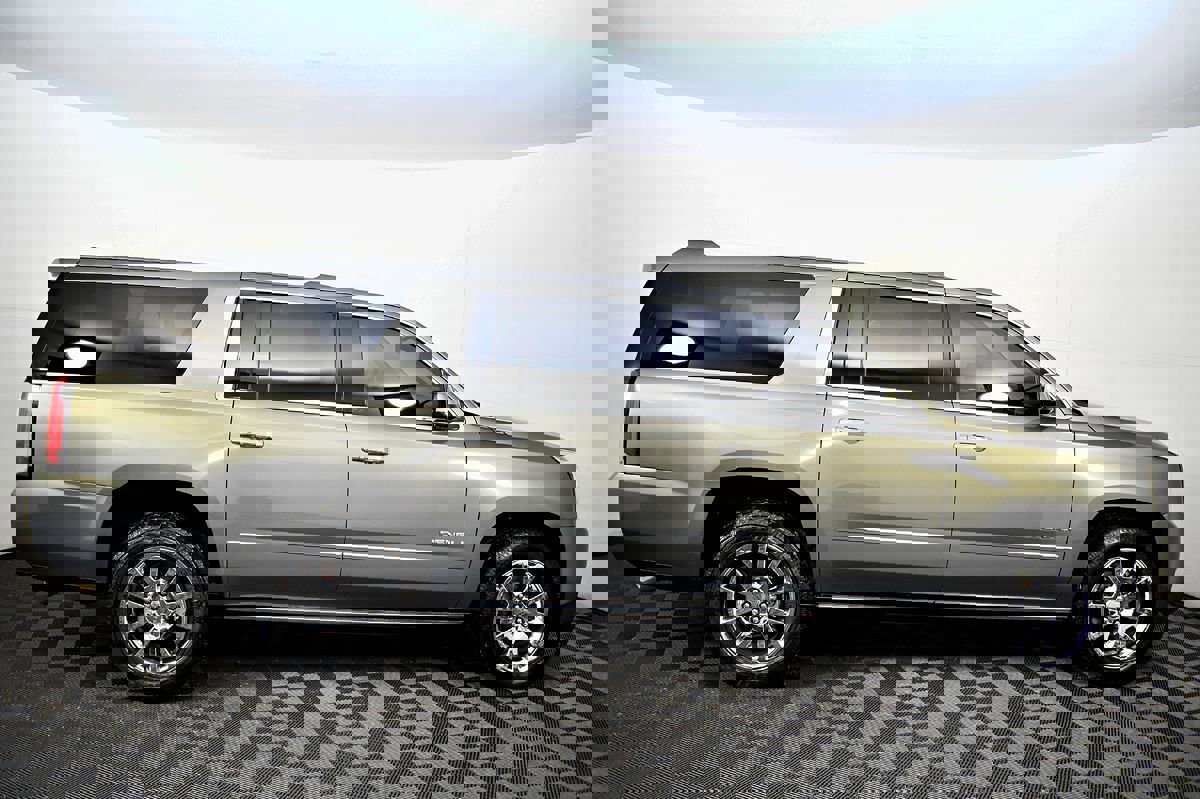 Used 2017 GMC Yukon XL Denali w/ Open Road Package image 6