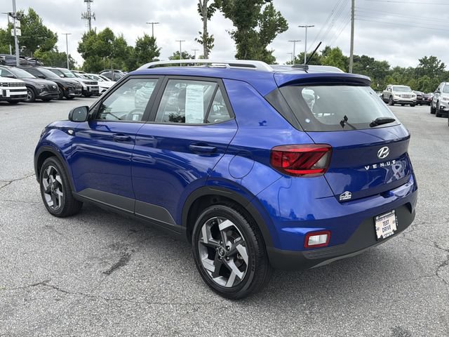 Certified 2025 Hyundai Venue SEL FWD image 5