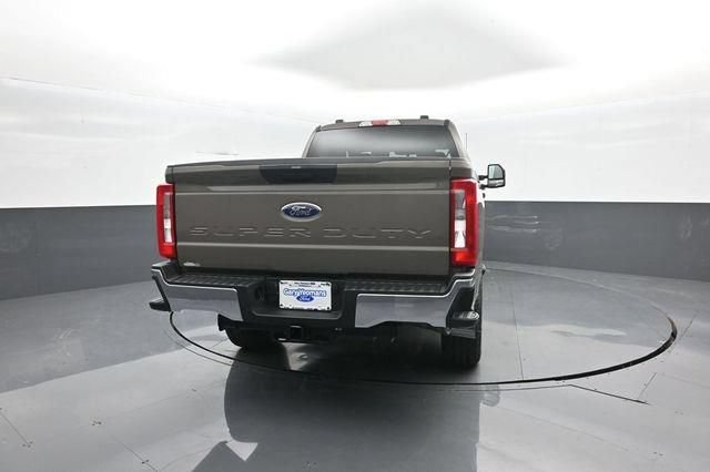 New 2026 Ford F250 XLT w/ FX4 Off-Road Package AWD/4WD image 7