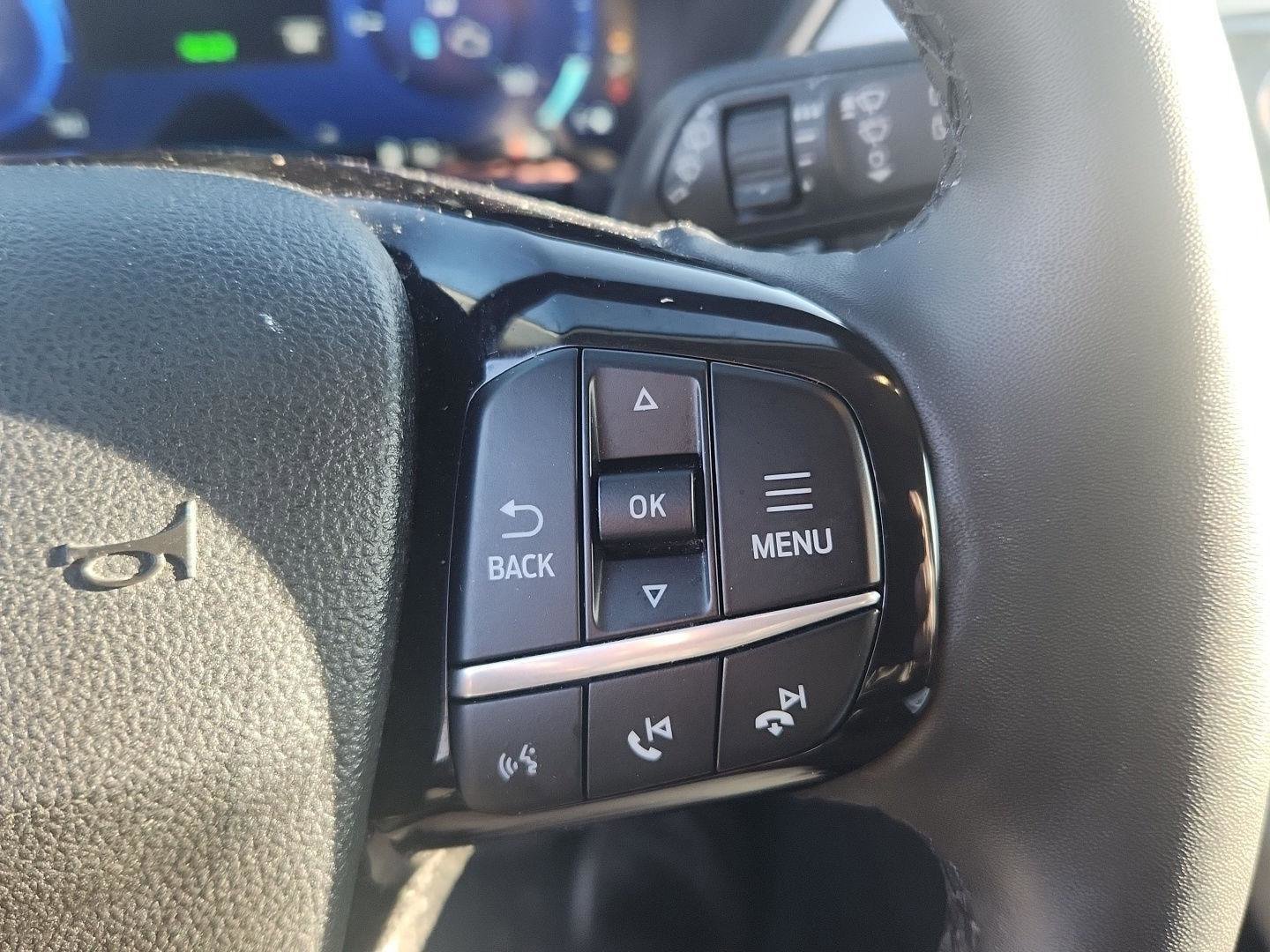 Used 2022 Ford Escape SEL w/ Technology Package image 16