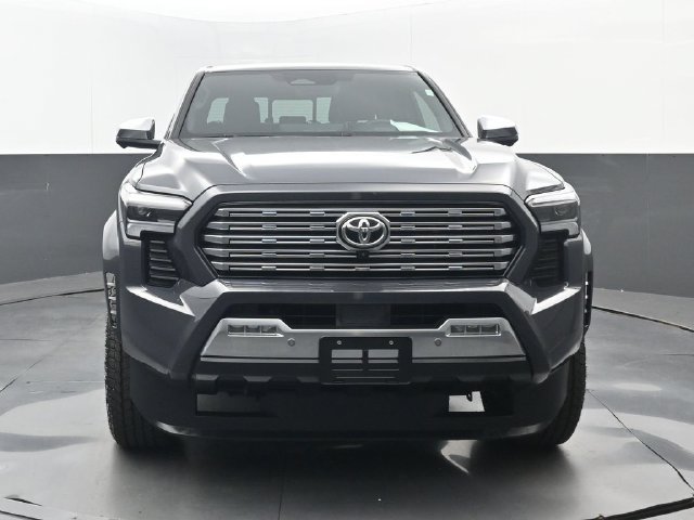Used 2024 Toyota Tacoma Limited w/ Limited Package (LT) AWD/4WD image 22