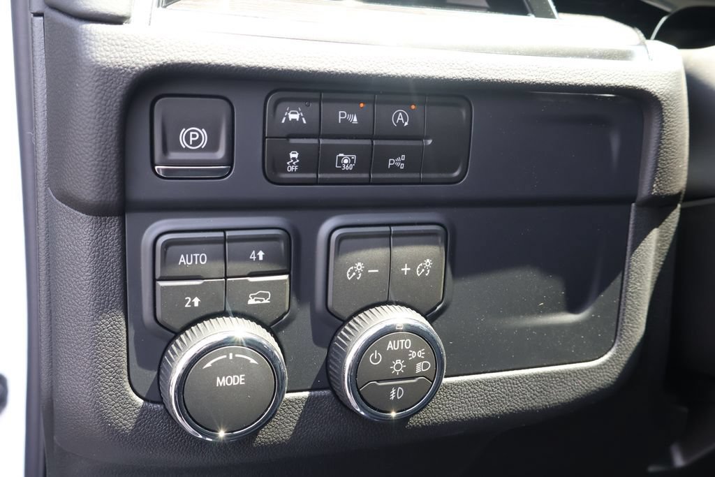 New 2026 Chevrolet Tahoe LT w/ Comfort Package AWD/4WD image 21