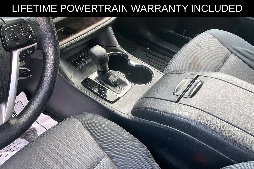 Used 2019 Toyota Highlander LE FWD image 13