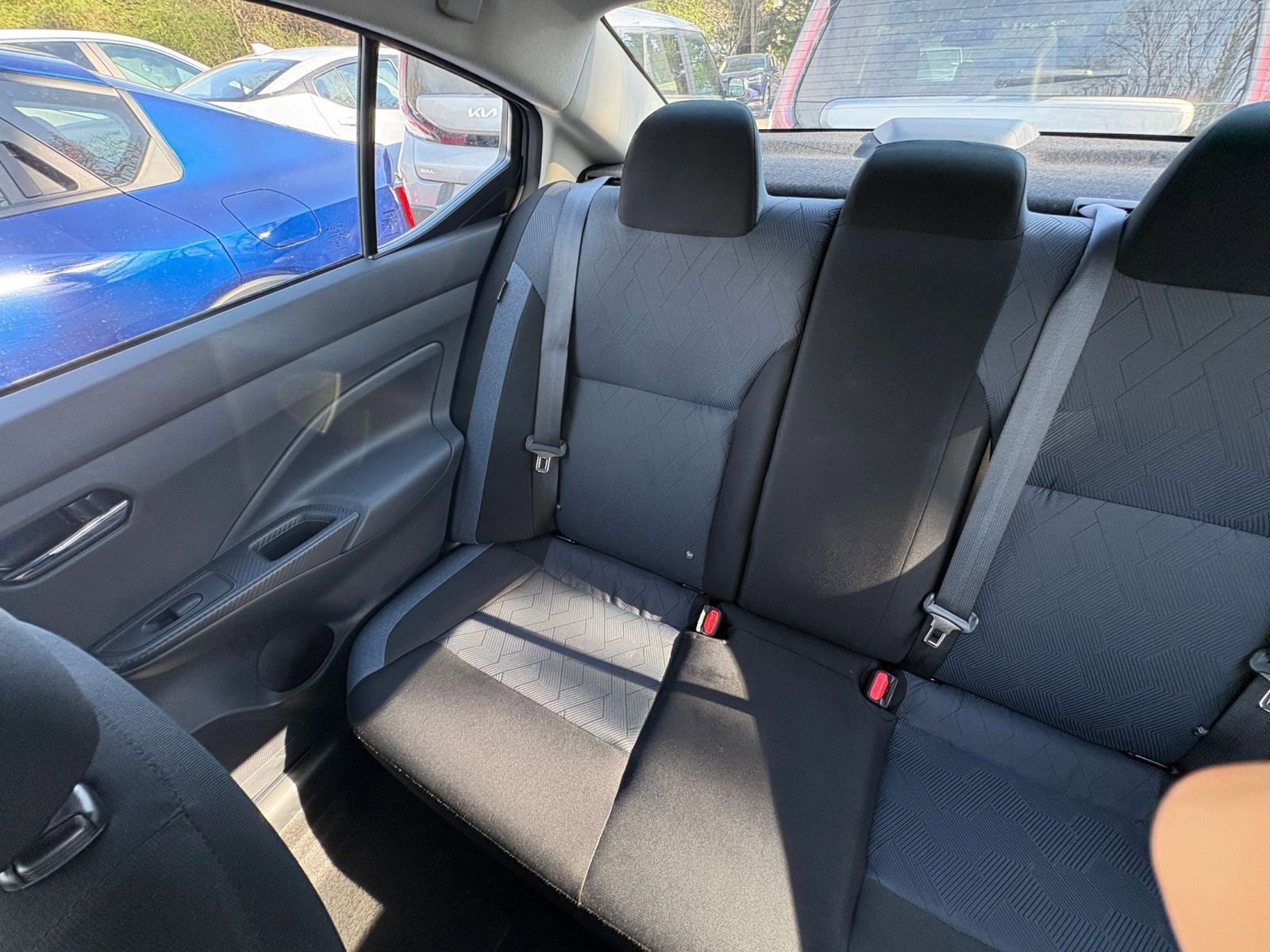 Used 2025 Nissan Versa SV FWD image 35