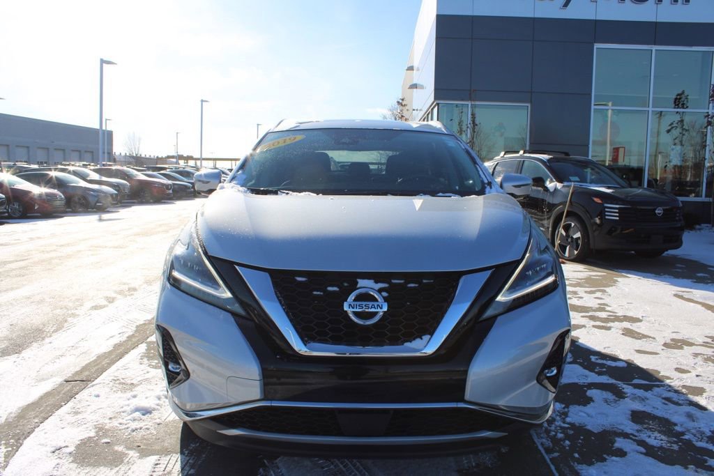Used 2019 Nissan Murano Platinum image 2
