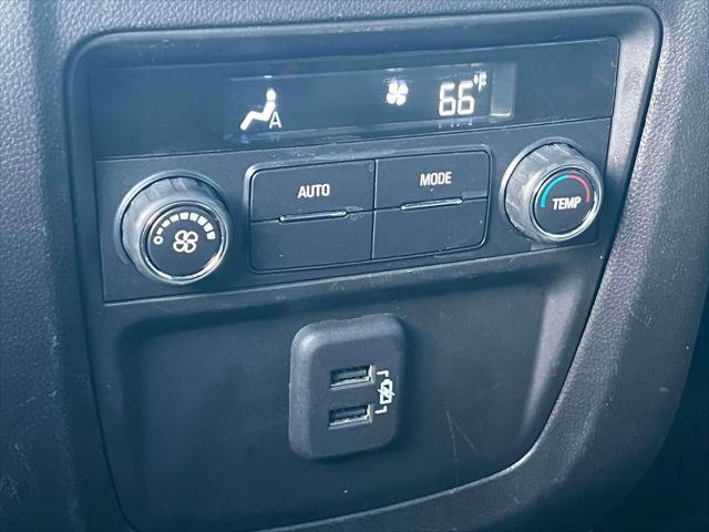 Used 2022 Buick Enclave Essence w/ Sport Touring Edition image 14