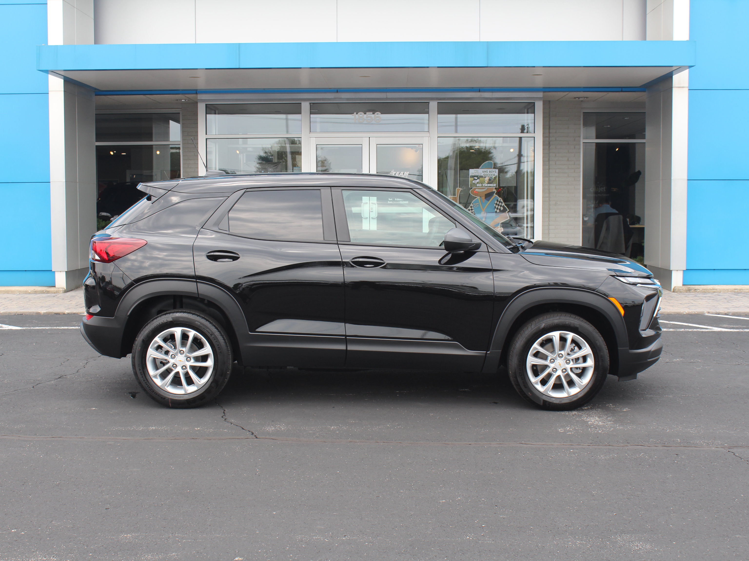 New 2026 Chevrolet TrailBlazer LS w/ LS Convenience Package AWD/4WD image 3