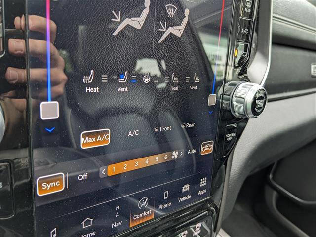 Used 2022 RAM 1500 Laramie AWD/4WD image 25