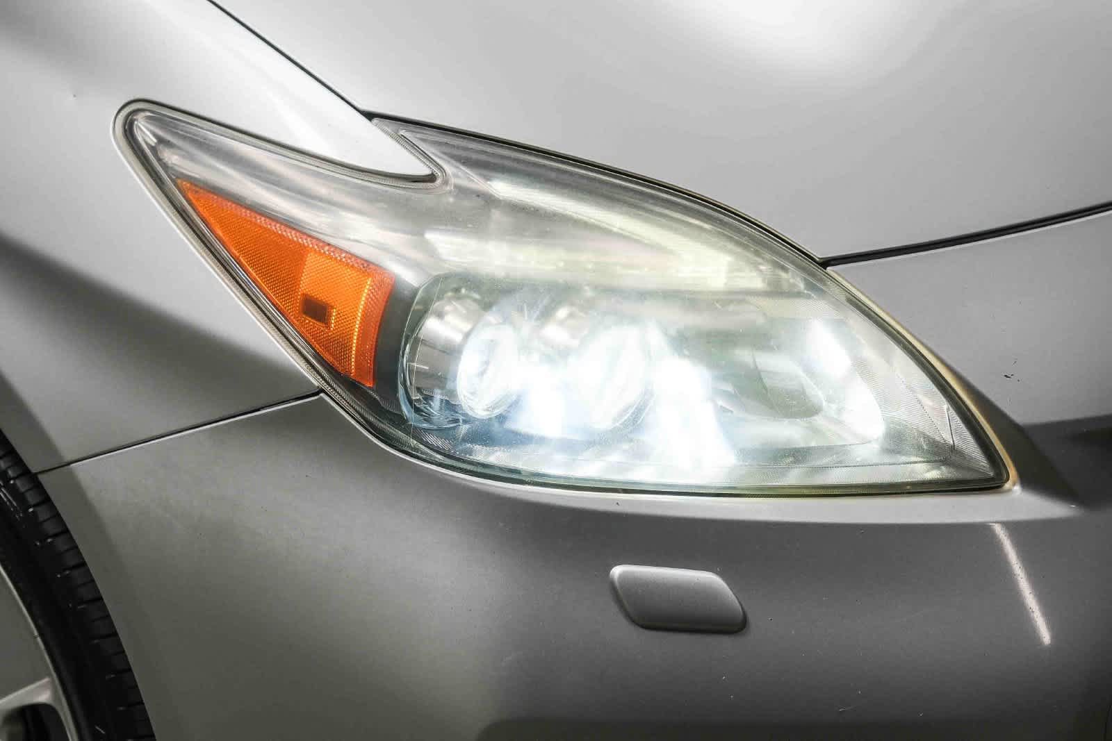 Used 2015 Toyota Prius Five FWD image 14