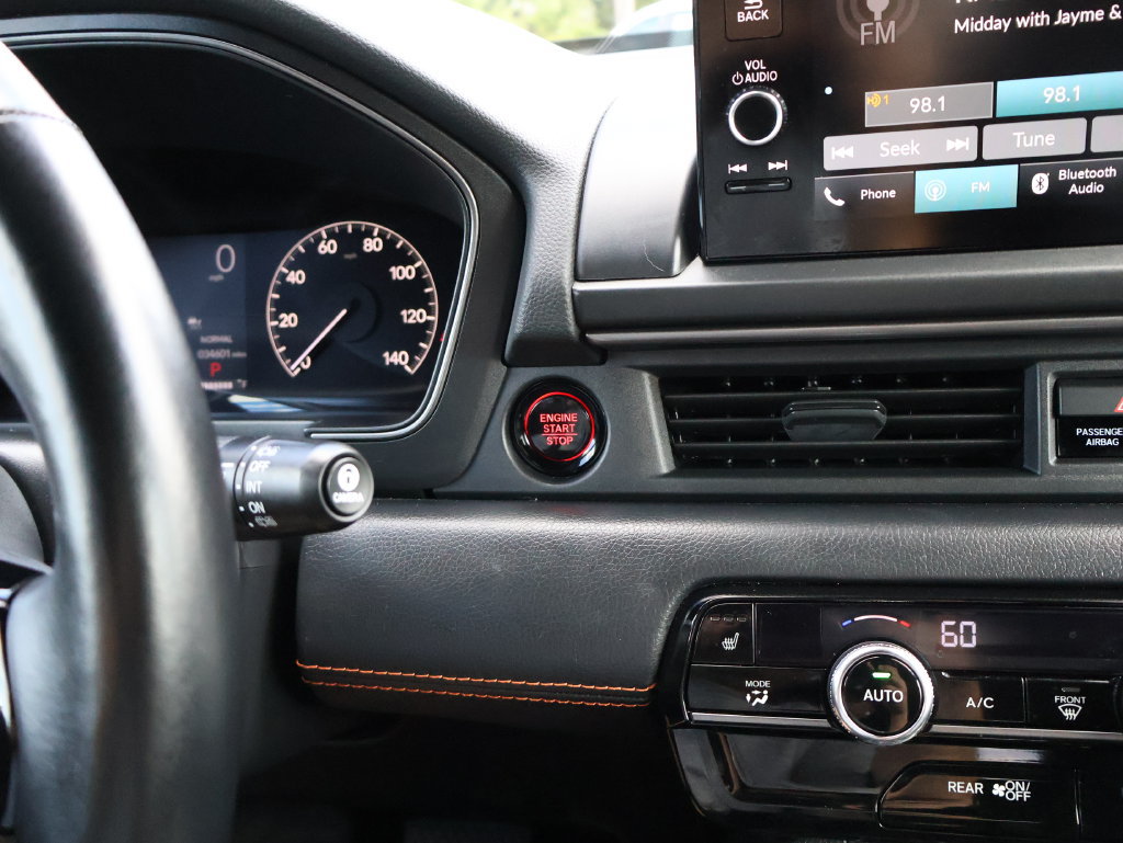 Certified 2025 Honda Pilot TrailSport image 27