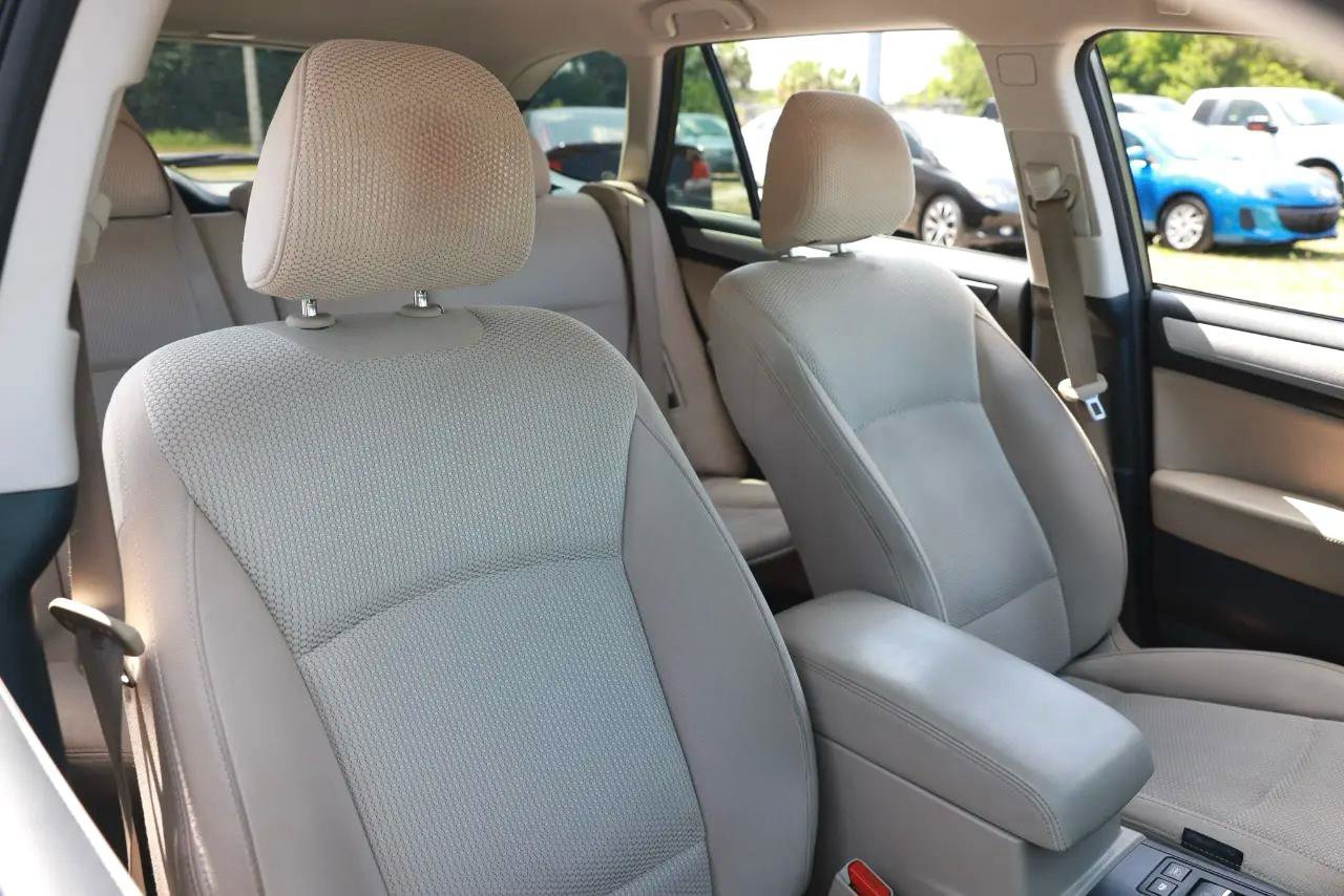 Used 2015 Subaru Outback 2.5i Premium AWD/4WD image 14