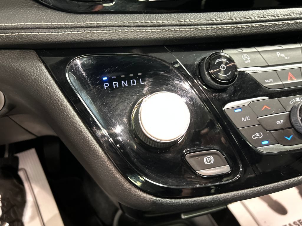 Used 2019 Chrysler Pacifica Limited w/ S Appearance Package FWD image 20
