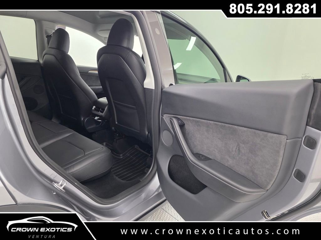 Used 2024 Tesla Model Y Performance image 15