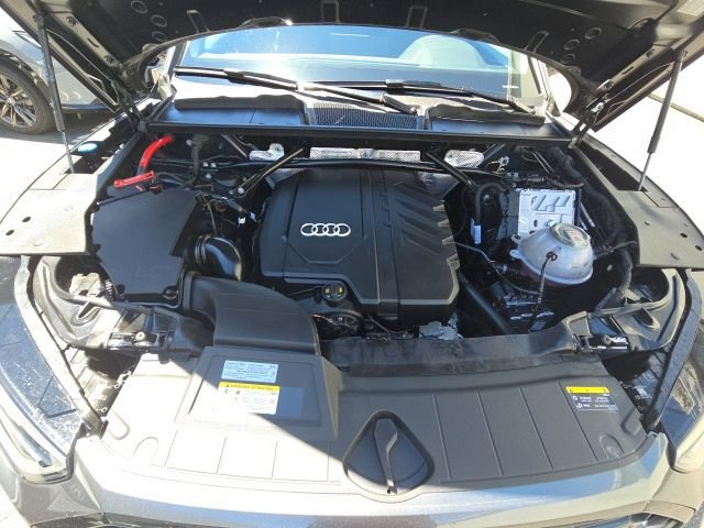 Used 2025 Audi Q5 2.0T Premium Plus w/ Premium Plus Package AWD/4WD image 29