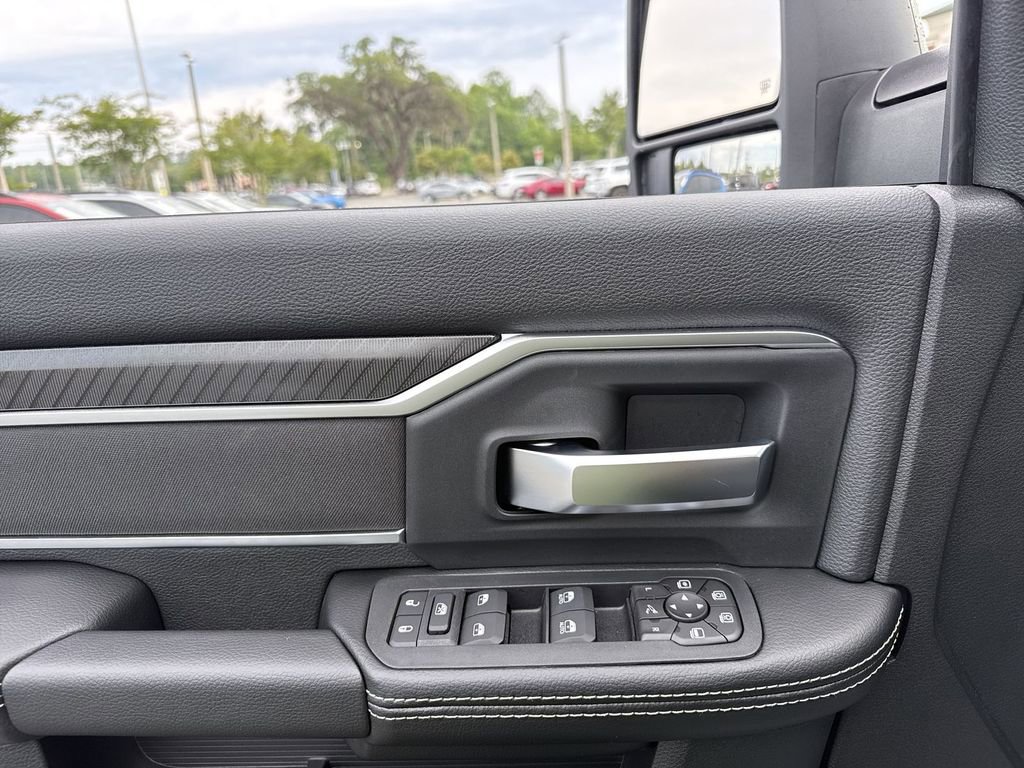 New 2026 RAM 3500 Big Horn AWD/4WD image 12