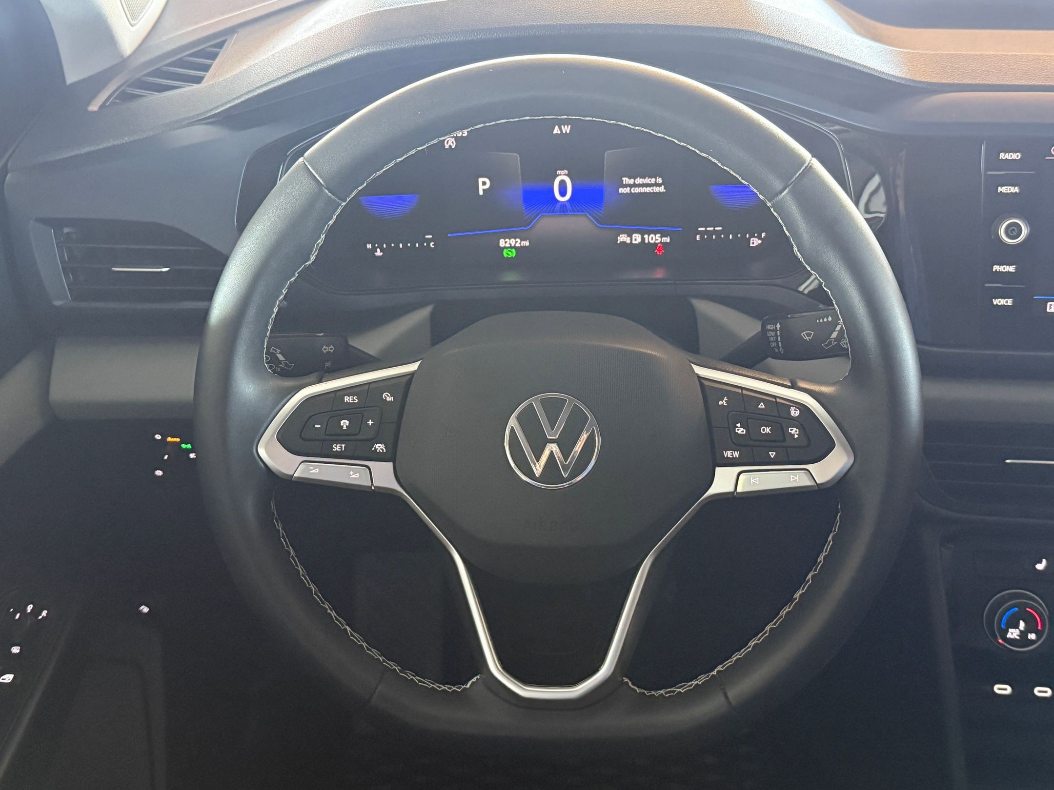 Certified 2023 Volkswagen Taos SE image 14