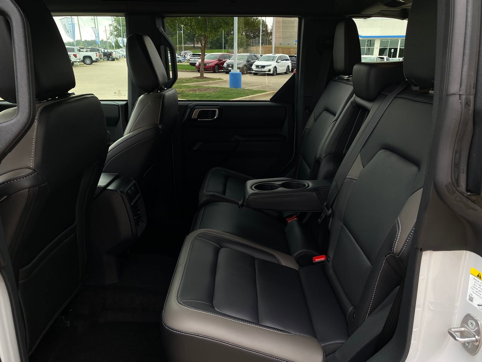 Used 2026 Ford Bronco Outer Banks AWD/4WD image 30