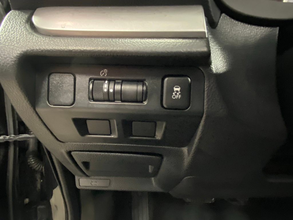 Used 2018 Subaru Forester 2.5i Premium w/ All-Weather Package AWD/4WD image 19