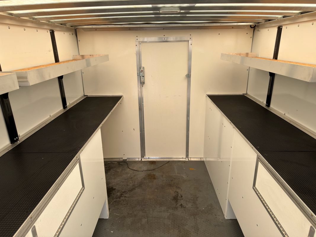 Used 2024 Ford E-450 and Econoline 450 Super Duty w/ Power Windows & Locks Group RWD image 31