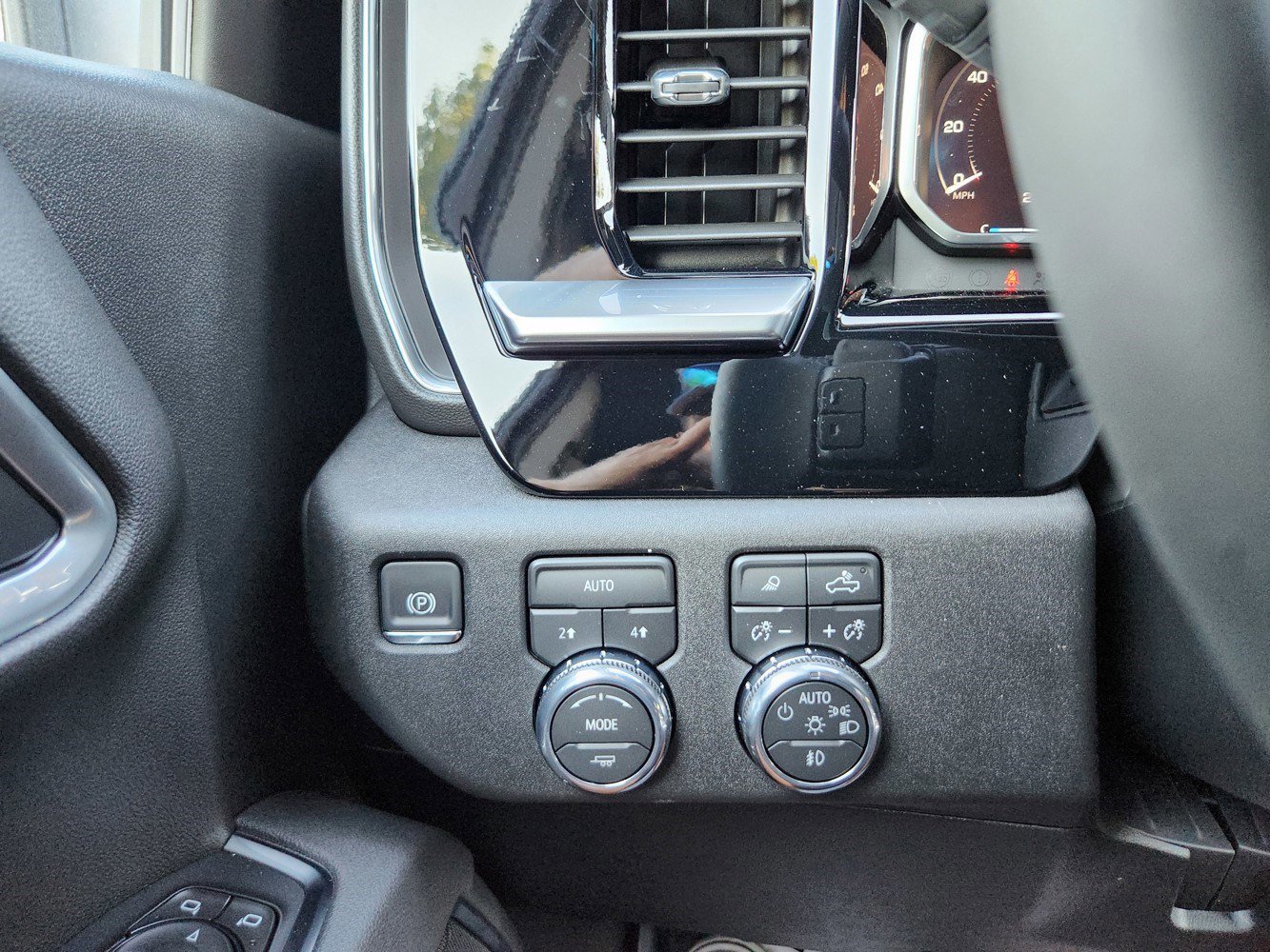 New 2026 GMC Sierra 1500 Elevation w/ Preferred Package image 12