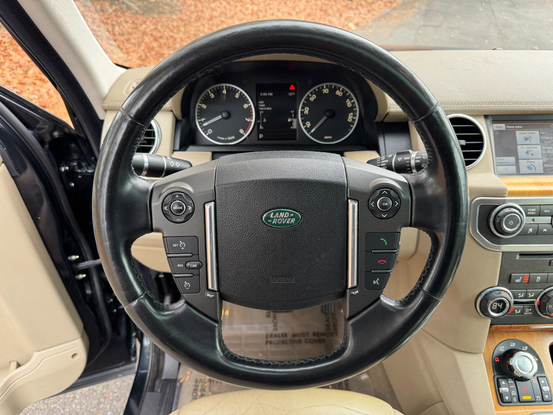 Used 2012 Land Rover LR4 HSE LUX image 27