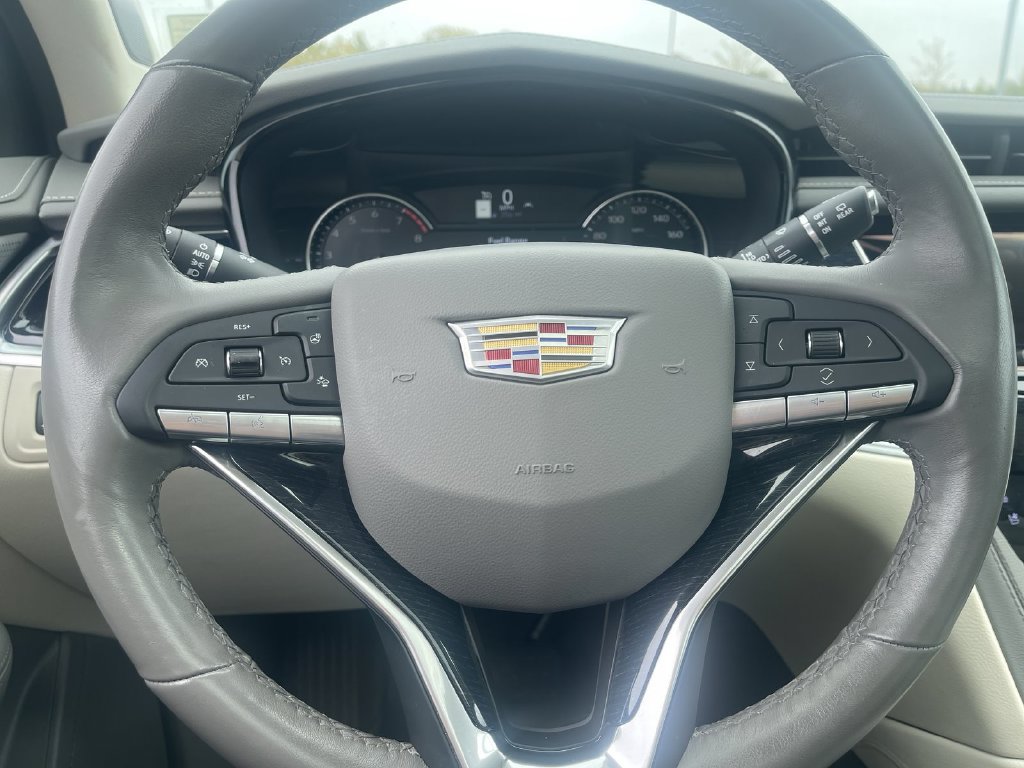 Used 2025 Cadillac XT6 Premium Luxury w/ LPO, Floor Liner Package AWD/4WD image 8