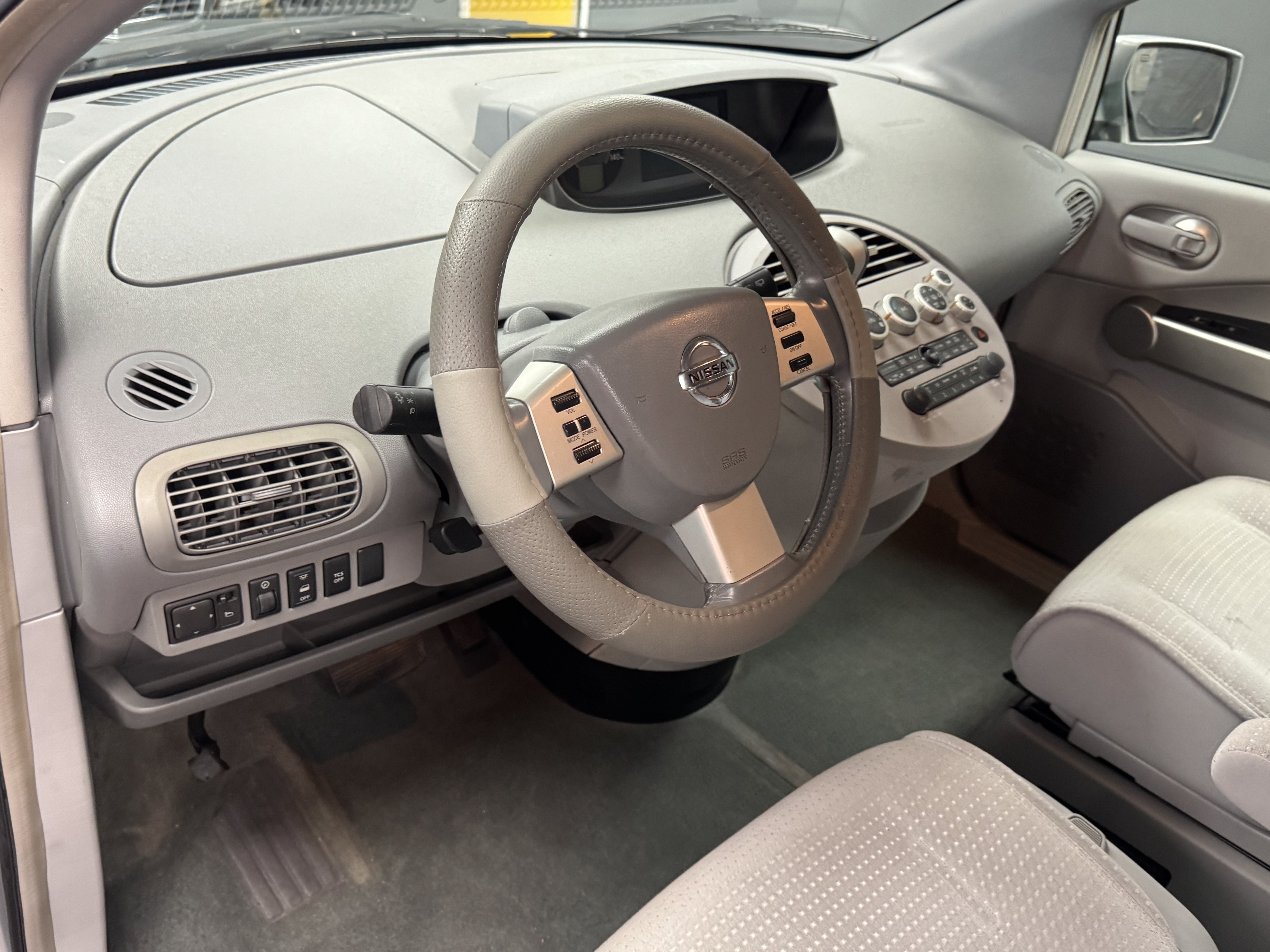 Used 2004 Nissan Quest SL w/ (SEA) Seat Pkg FWD image 10