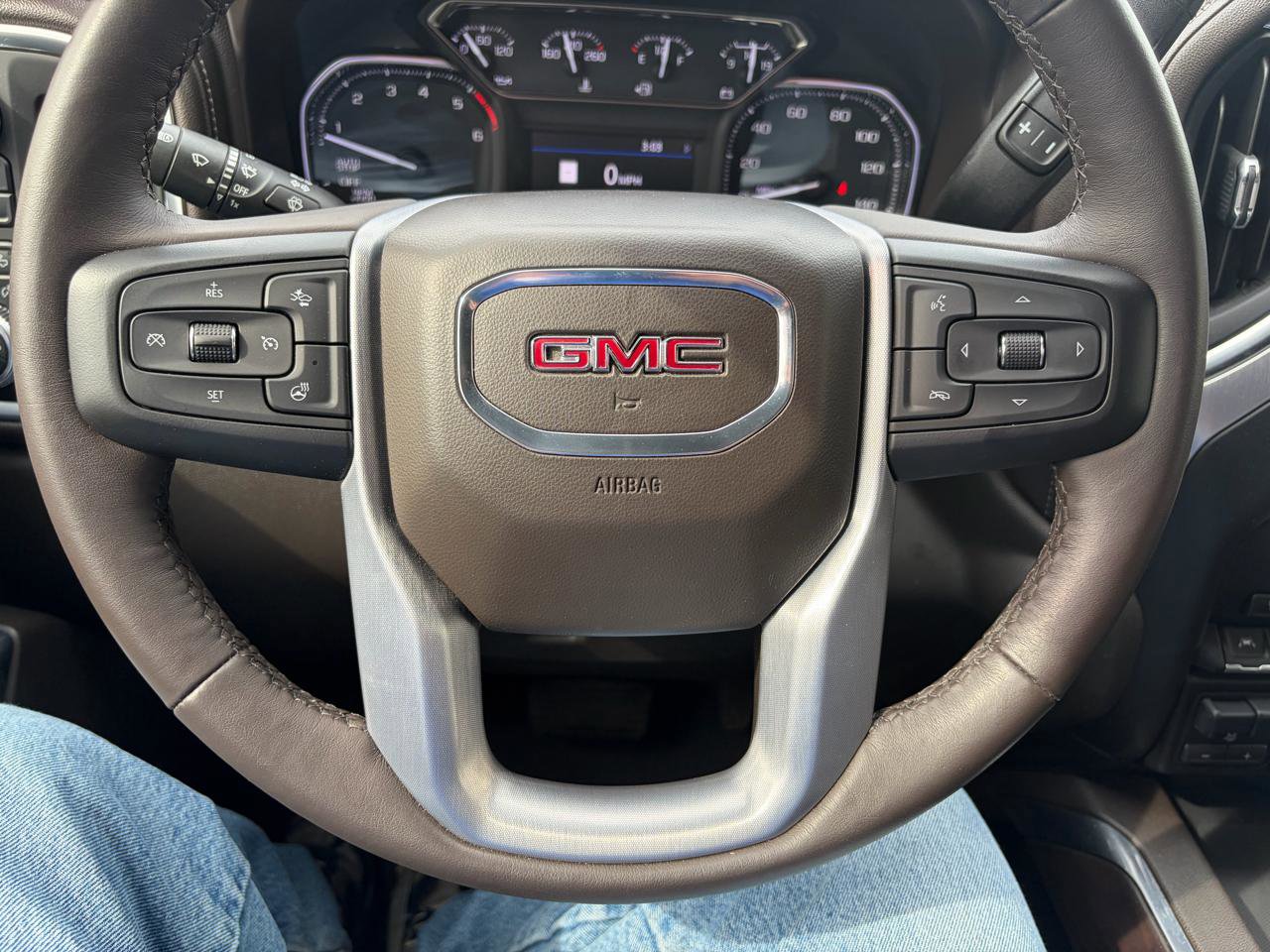 Used 2020 GMC Sierra 1500 SLT w/ SLT Premium Plus Package AWD/4WD image 28