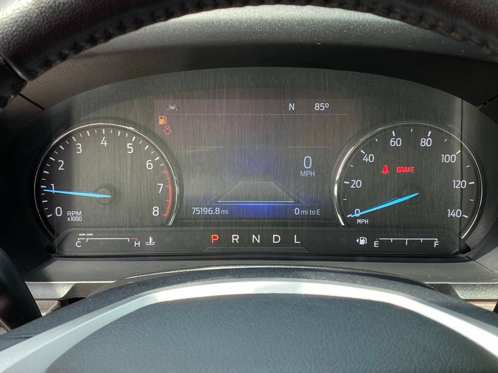 Used 2022 Ford Explorer Limited w/ Equipment Group 301A AWD/4WD image 16