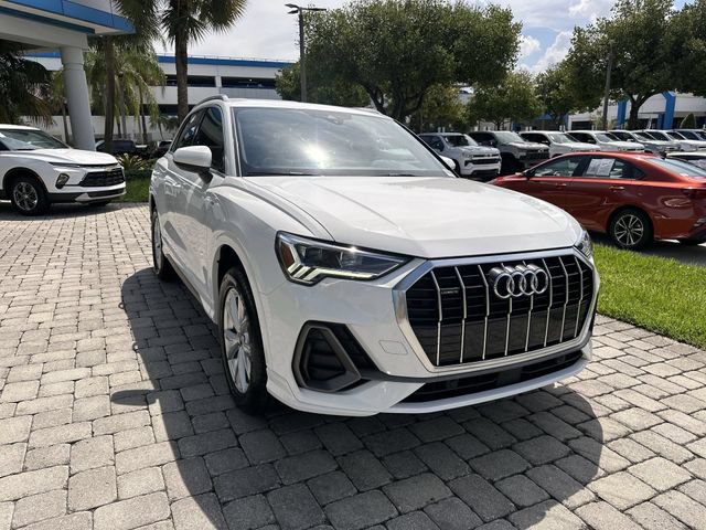 Used 2025 Audi Q3 2.0T Premium AWD/4WD image 17