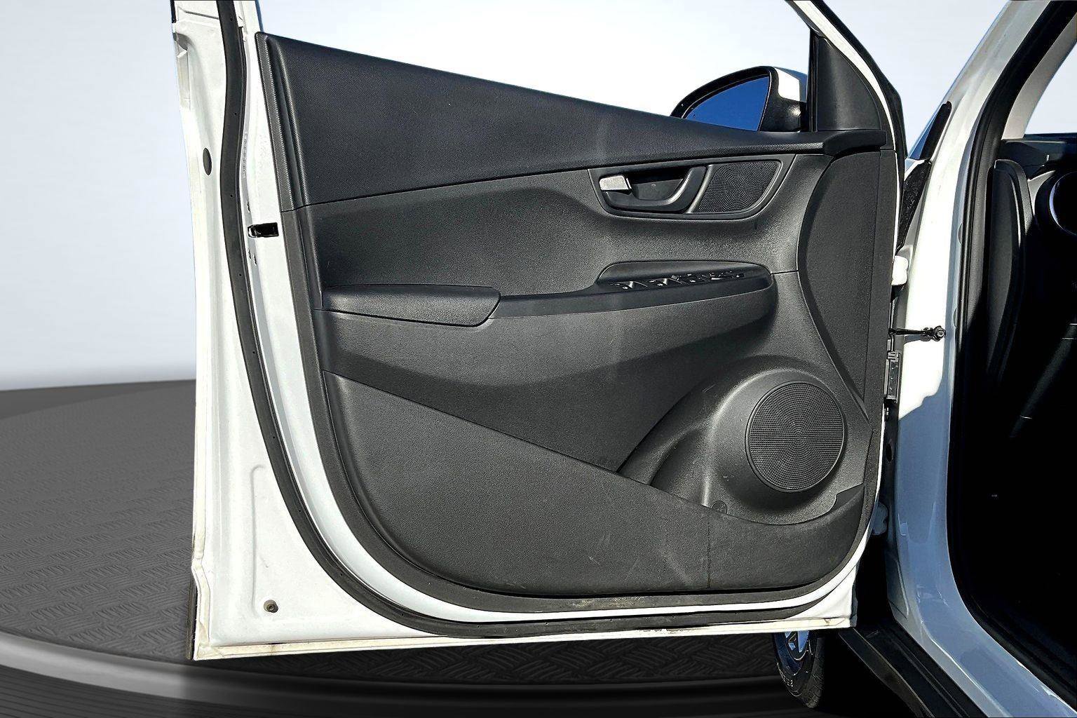 Used 2023 Hyundai Kona SEL w/ Cargo Package image 23