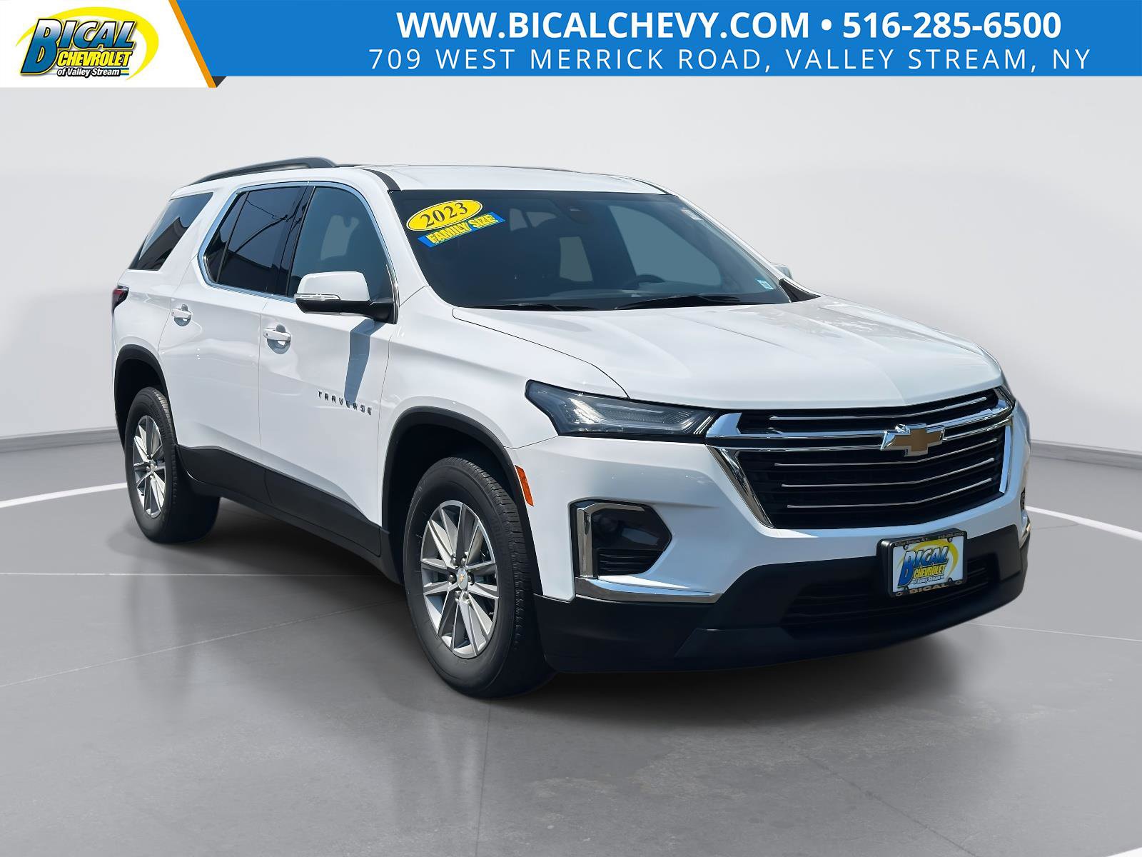 Used 2023 Chevrolet Traverse LT video 1
