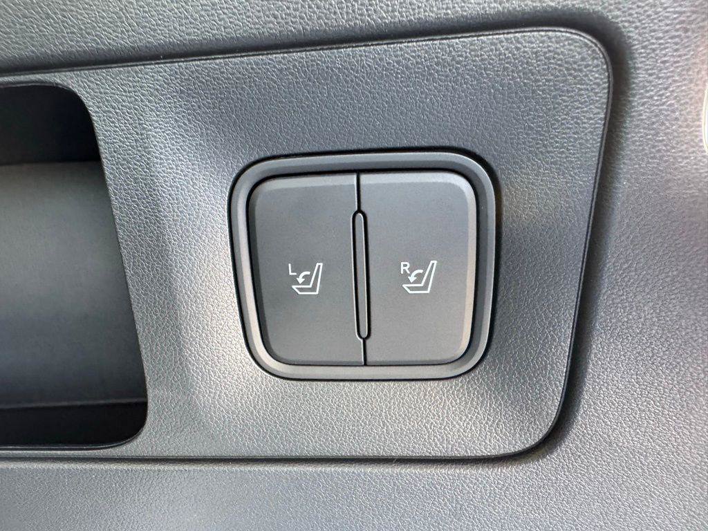 New 2026 Hyundai Ioniq 9 SE AWD/4WD image 31