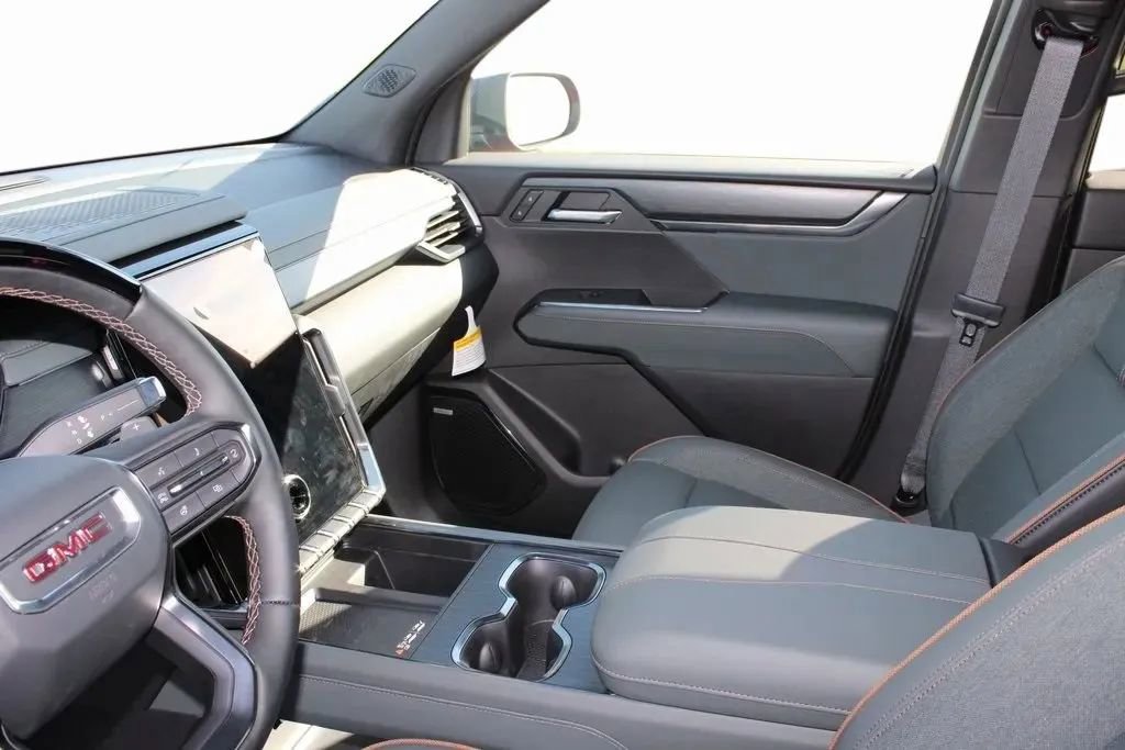 New 2025 GMC Acadia AT4 w/ Super Cruise Package image 12