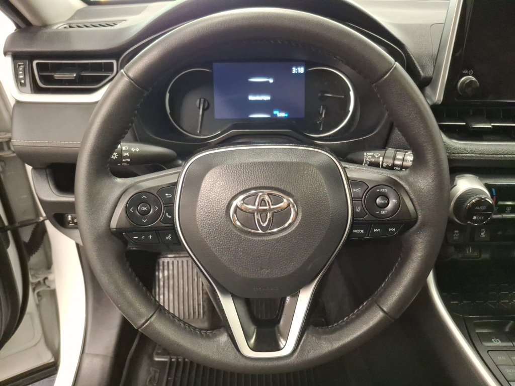 Used 2023 Toyota RAV4 XLE w/ Convenience Package AWD/4WD image 19