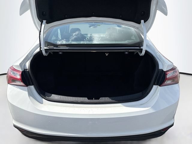 Used 2021 Chevrolet Malibu LT w/ Leather Package FWD image 22